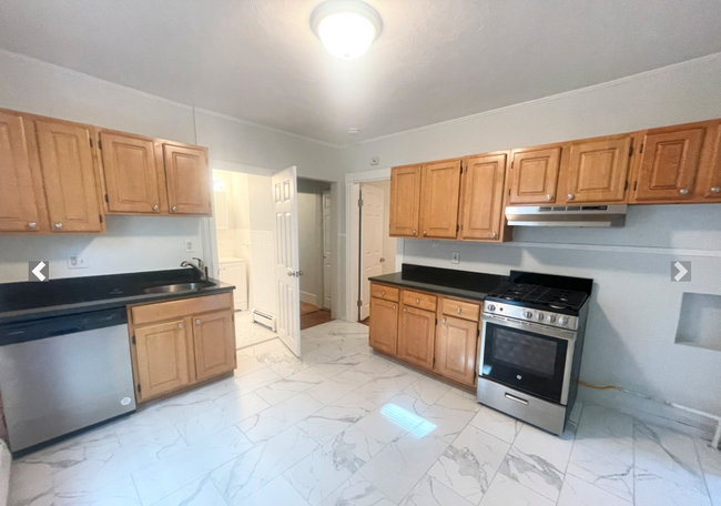 22 Howell St, Unit #2