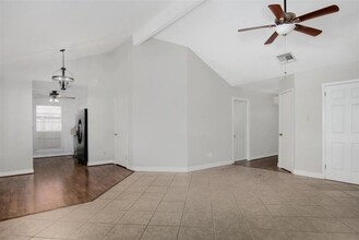 17622 Heritage Cove Dr in Webster, TX - Building Photo - Building Photo