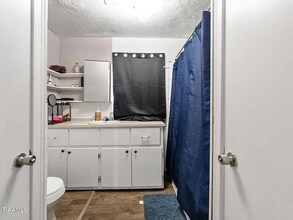 106 Cadillac St in Lafayette, LA - Foto de edificio - Building Photo