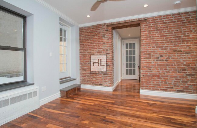 E 11th St in New York, NY - Building Photo - Building Photo