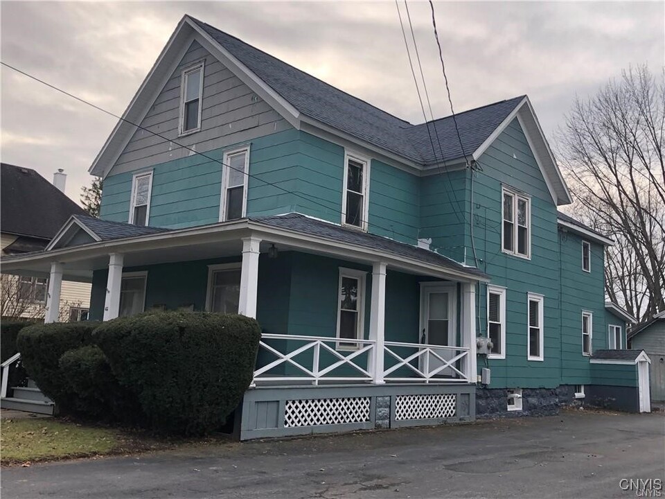 45 Mattie St in Auburn, NY - Building Photo