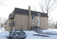 Otty Apartments in Fridley, MN - Foto de edificio - Building Photo