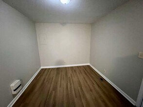 1010 Todd Ct in Murfreesboro, TN - Foto de edificio - Building Photo