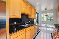 750 S Bundy Dr in Los Angeles, CA - Building Photo - Building Photo