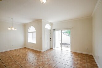 2998 NW 36th Ter in Lauderdale Lakes, FL - Foto de edificio - Building Photo