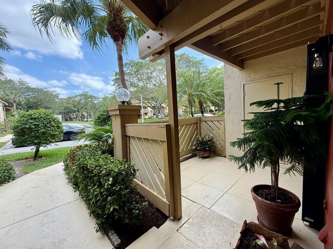 13135 Chadwick Ct, Unit 9 in West Palm Beach, FL - Building Photo - Building Photo