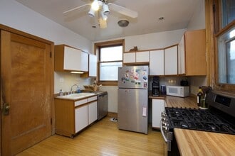 6314 N Glenwood Ave, Unit J04P in Chicago, IL - Building Photo - Building Photo