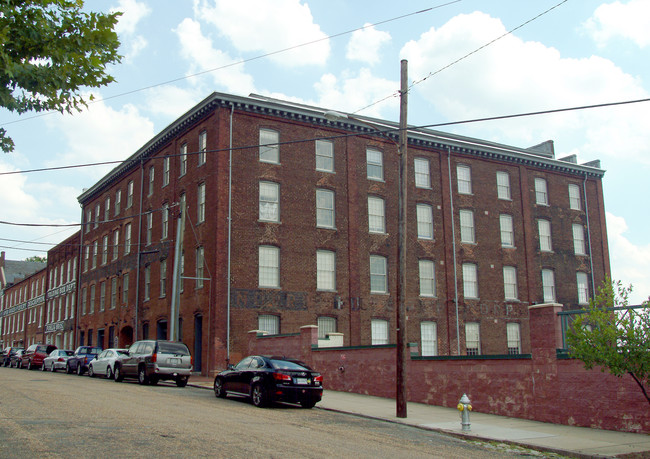 Superior Warehouse Apartments in Richmond, VA - Foto de edificio - Building Photo