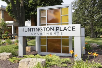 Noma One in Brooklyn Park, MN - Foto de edificio - Building Photo