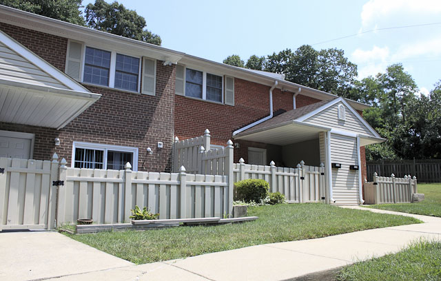 Rock Creek Palisades in Kensington, MD - Building Photo