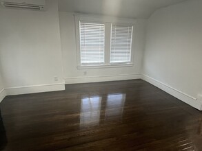 25 R Auburn St in Woburn, MA - Building Photo - Building Photo