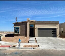 12301 Desert Pine Ave in El Paso, TX - Building Photo - Building Photo