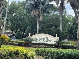 9230 Lagoon Pl, Unit 408 in Davie, FL - Building Photo