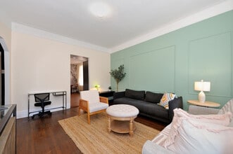 708 9th Ave, Unit SI ID1323923P in New York, NY - Foto de edificio - Building Photo