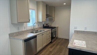 1190 S Mojave Rd in Las Vegas, NV - Building Photo - Building Photo