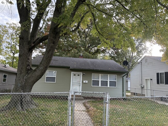 property at 237 Ridgeland Ave