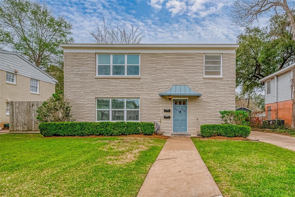 4509 Larch Ln in Bellaire, TX - Building Photo