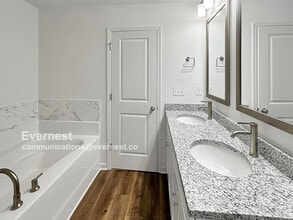 3028 Reid Ave in Charlotte, NC - Building Photo - Building Photo