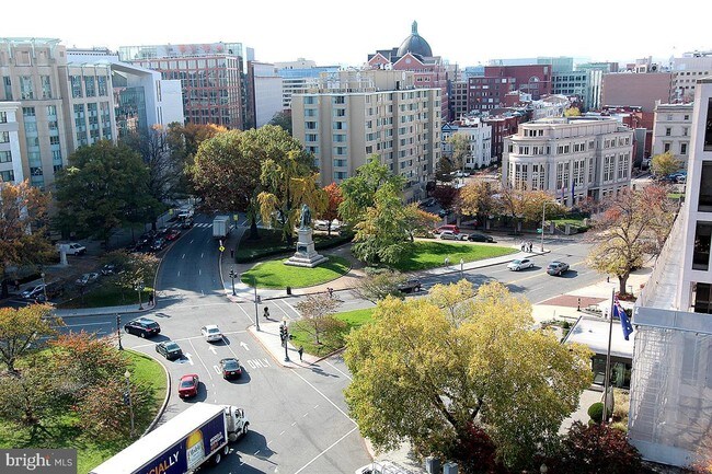 1 Scott Cir NW-Unit -801 in Washington, DC - Building Photo - Building Photo