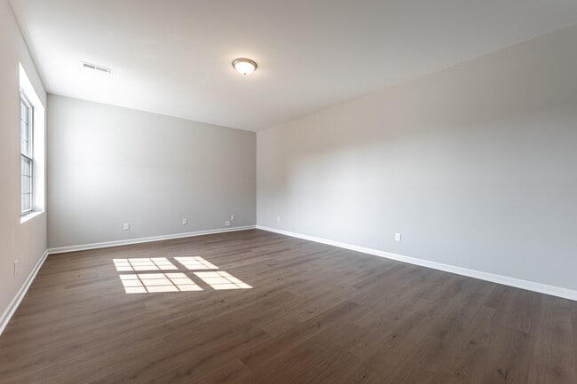 5705 Roy's Ridge in Loves Park, IL - Building Photo - Building Photo