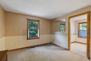36 Groton Rd, Unit 2 in Westford, MA - Building Photo