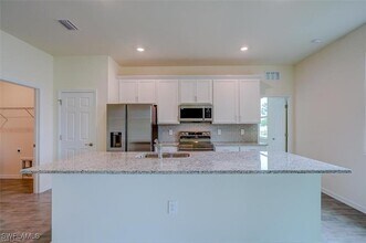 1320 NE 17th Ave in Cape Coral, FL - Building Photo - Building Photo