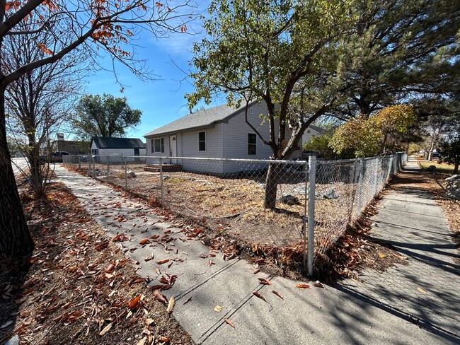 120 N 9th St W in Riverton, WY - Building Photo - Building Photo