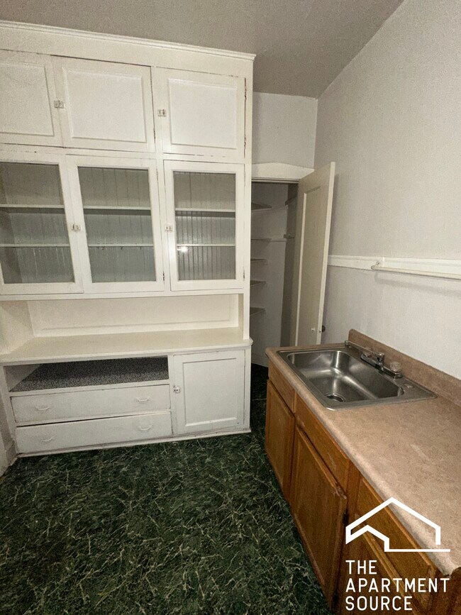 1307 Oak Ave in Evanston, IL - Building Photo - Building Photo