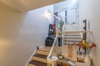 102 Ledgebrook Dr in Norwalk, CT - Building Photo - Building Photo