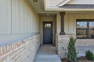 1204 Azalea Farms Rd in Noble, OK - Building Photo - Building Photo