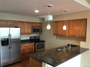 430 N Washington Ave, Unit A in Royal Oak, MI - Building Photo - Building Photo