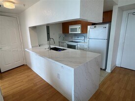 816 NW 11th St in Miami, FL - Building Photo