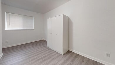 3525 Hacienda Dr in Dallas, TX - Building Photo - Building Photo