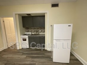 5 Center Square in Hanover, PA - Building Photo - Building Photo