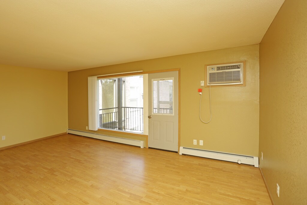 Gateway Commons Apartments in Brooklyn Center, MN