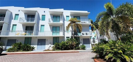 2146 Van Buren St in Hollywood, FL - Building Photo - Building Photo