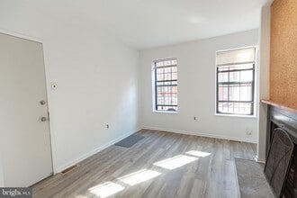 1915 Pemberton St-Unit -1 in Philadelphia, PA - Building Photo - Building Photo