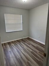 1701 W Cherry St, Unit Unit A in Tampa, FL - Building Photo - Building Photo