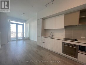 7890 Jane St in Vaughan, ON - Building Photo - Building Photo