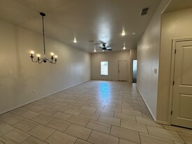 5827 Urbana Pl in Lubbock, TX - Building Photo