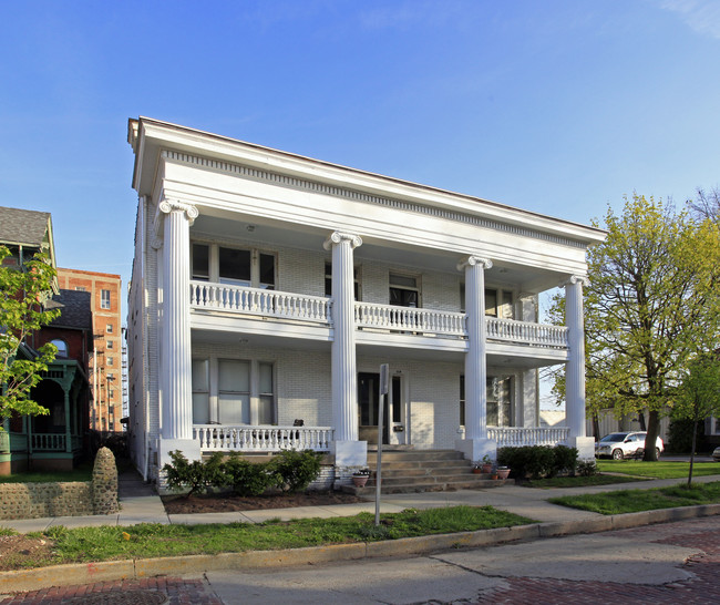 118 Division St in Elkhart, IN - Building Photo - Building Photo