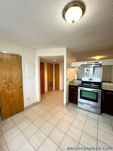 154 N Beacon St in Boston, MA - Foto de edificio - Building Photo