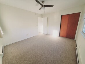 34 Faucett St, Unit 2 in Stamford, CT - Building Photo - Building Photo