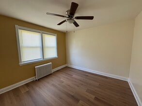 913 Saint Dunstans Rd, Unit A in Baltimore, MD - Building Photo - Building Photo