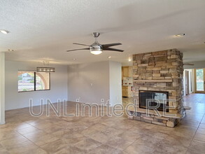 490 Deer Pass Dr in Sedona, AZ - Building Photo - Building Photo