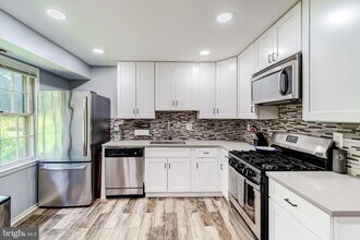 6012 Westchester Park Dr, Unit 101 in College Park, MD - Building Photo - Building Photo