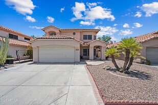 921 W Sun Coast Dr in Gilbert, AZ - Building Photo