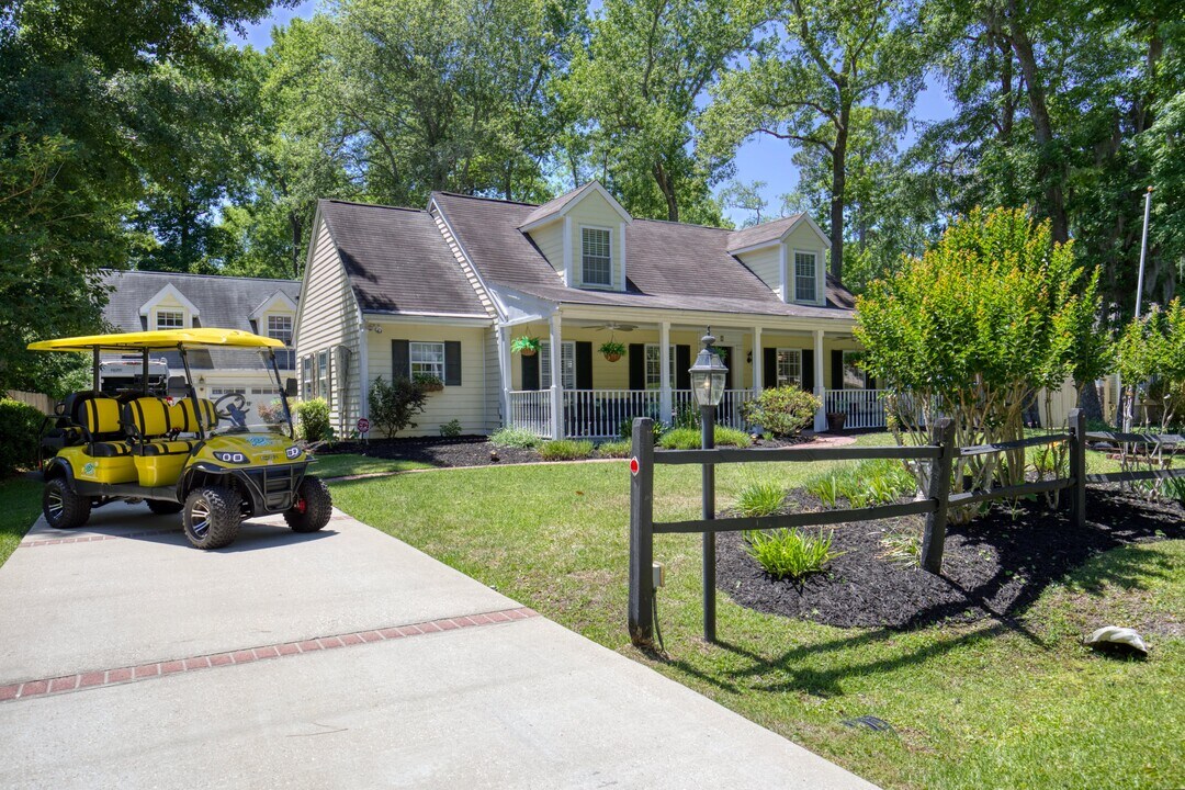 7 Marblehead Rd in Hilton Head Island, SC - Foto de edificio