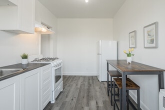 7619 Christophe-Colomb Av in Montréal, QC - Building Photo - Building Photo