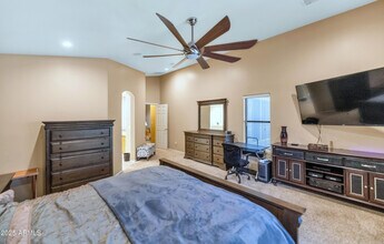 7715 S 20th Dr in Phoenix, AZ - Foto de edificio - Building Photo